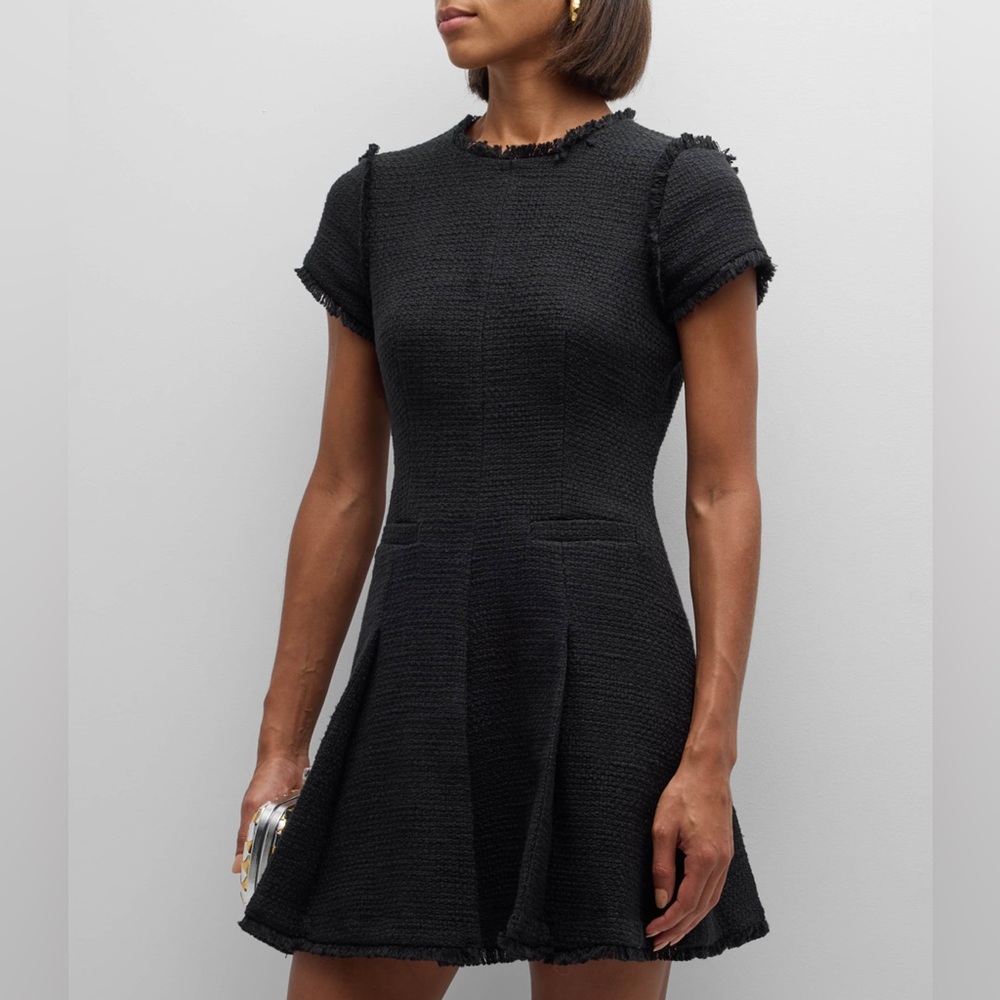 Nova Tweed Fit & Flare Dress
Cinq à Sept Size 2 Worn Once!